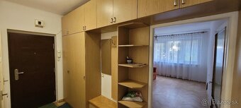 Na prenajom 2 i.byt v Topoľčanoch ,sidl. Vychod - 8