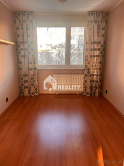 Slnečný 3-izbový byt na predaj. - 8