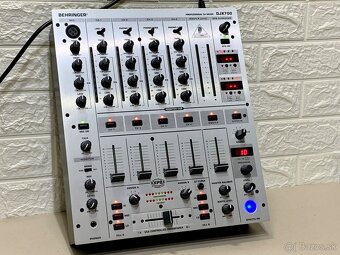 Behringer DJX 700 …. Mixpult …. Mixer - 8