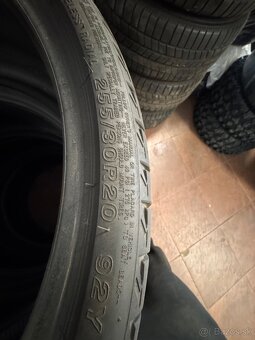 255/30 R20 Bridgestone - 8