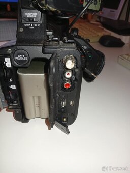 SONY HXR-NX3 – výborný stav - 8