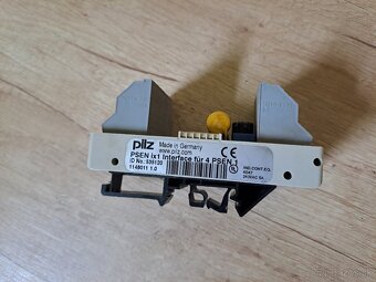 Predám bezpečnostné relé PILZ - 8