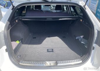 Hyundai i40 1.7-104kW-NAVI - 8