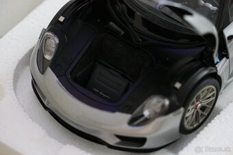 1:18 Porsche 918 Spyder AUTOart - 8