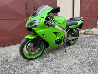 Kawasaki ZX6R Ninja - 8