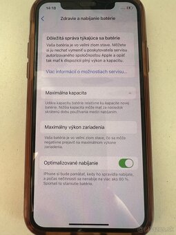 iPhone X   64Gb - 8