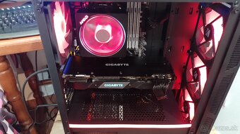 Výkonný herný PC s RTX2070+Ryzen5+32GB RAM+NVMe+1000W - 8
