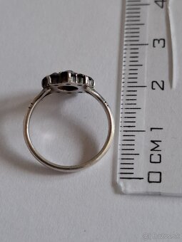 Strieborný prsteň s českými granátikmi 2 - 8