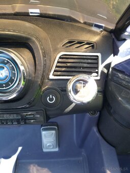 Elektrické policajné autíčko - 8