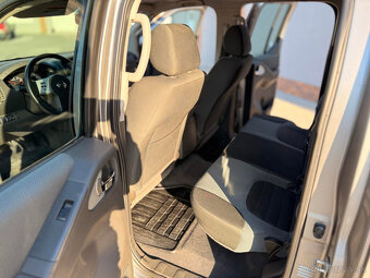 Nissan Navara 2.5 Double Cab - 8