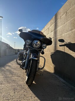 Harley Davidson FLHTC - 8