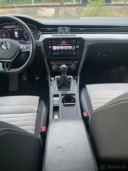 VW Passat, manuál, 141 xxx km, highline, BEZ ad blue - 8