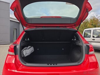 Hyundai i30 1.5i CVVT Classic - 8