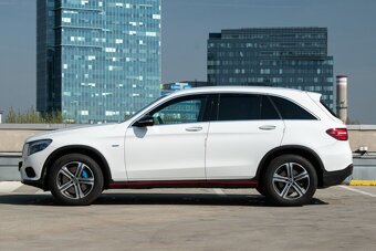 Mercedes-Benz GLC SUV 350 e 4MATIC A/T - 8