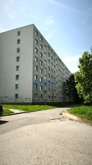 PERFEKTNÝ NOVO KOMPLETNE ZREKONŠTRUOVANÝ A ZARIADENÝ 2 IZBOV - 8