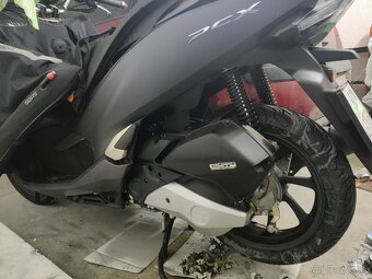 Servis skútrov - 8