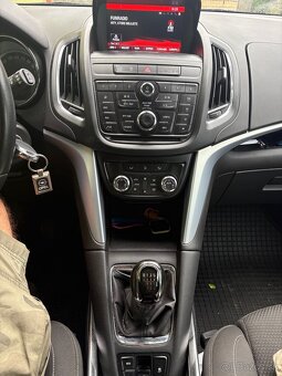 Predám Opel Zafira C Tourer - 8