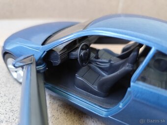 Predám nový kovový model BMW 335i coupé 2007. Dĺžka 19 cm, š - 8