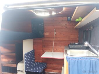 Mercedes Sprinter obytný - 8