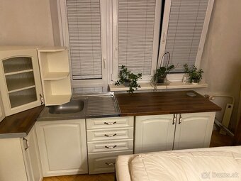 Rohová rustikálna kuchynska linka + komoda + barový pult - 8