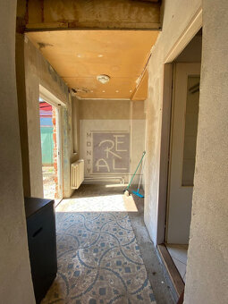 NA PREDAJ STARÝ DOM NITRIANSKE HRNČIAROVCE - 8