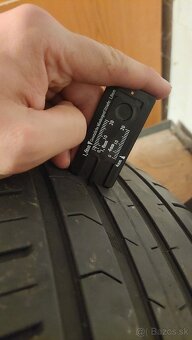 235/55 R17 vredestein a good year - 8
