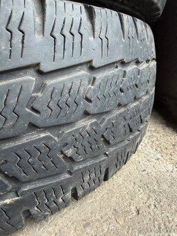 Zimné pneumatiky 195 /70 R15C . - 8