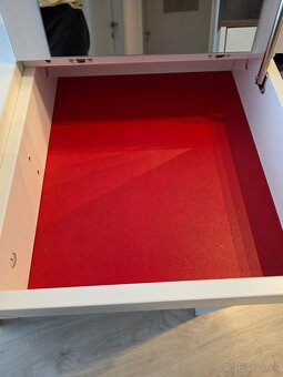 Kozmetický stolík Brimnes Ikea - 8