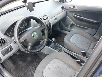 Predám škoda fabia 1.2 44kw rok 3.9.2004 Naj. 97 000km - 8