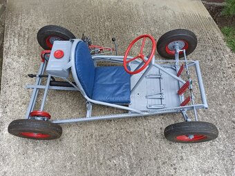 Historicka motokara - 8