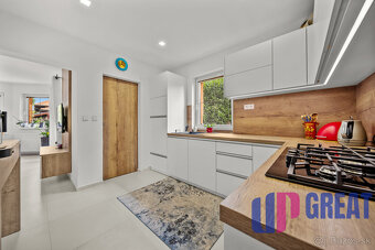 NA PREDAJ_RODINNÝ DOM_ŠAMORÍN_ MLIEČNO- VÝRAZNÁ ZĽAVA - 8