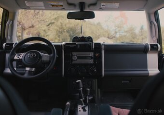 Toyota FJ Cruiser 4,0 l 191kW V6 AT6 - 8