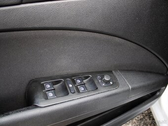 Škoda Superb 2.0 TDI CR 140k Elegance - 8