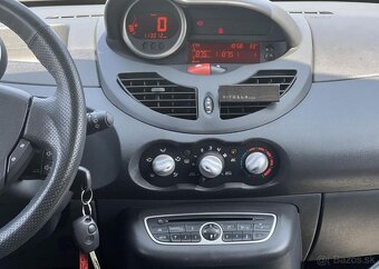 Renault Twingo RS 1.6i16v KLIMA TEMPOMAT ALU benzín manuál - 8