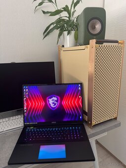 MSI Titan 18 HX A14VIG_TOP - 8