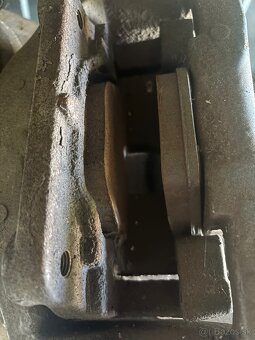 Brzdy e60 530d - 8