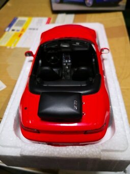 1:18 UT models, BMW - 8
