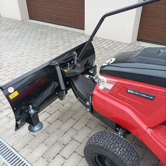 Snehová otočná radlica na kosačku - 8