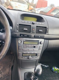 Toyota Avensis 2,0 D4D - 8