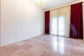 Rodinný dom, 3 podlažný 7-izbový, na tichom a vyhľadávanom m - 8