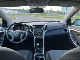 Predám Hyundai i30 1.4i MPI DOHC CVVT Comfort r. v. 2012 - 8