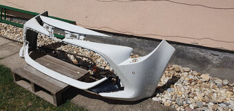 predný nárazník toyota corolla combi - 8