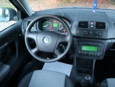 Škoda Fabia II benzín 2010 šedá tmavá metalíza - TOP PONUKA - 8