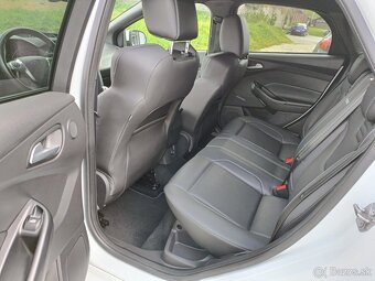 Ford Focus ST - 8