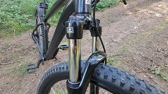 Rockrider explore 500 + stojan + blatníky + predný ráfik - 8