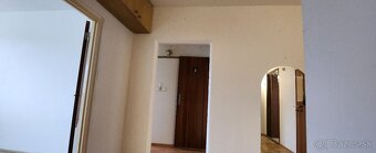 Ponúkame na predaj 2 izb.byt na Sibírskej ulici. - 8