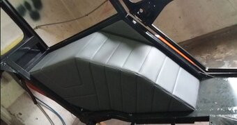 Čalunenie kabiny na traktory zetor 5011-7745 česká a slovens - 8