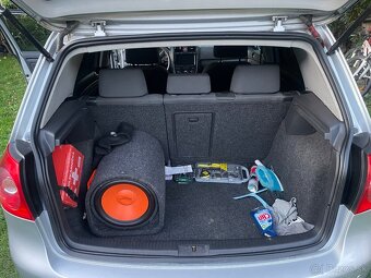 Predám Golf 5 1.4 benzín 66 kW. - 8