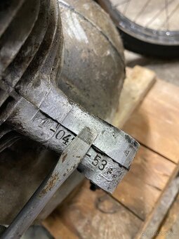 Motor Pérák 250 typ 11 - 8