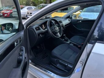 Predám Volkswagen Jetta 1.6 tdi 77kw Rok výroby 2012 stk+ek - 8